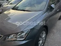 Usado Seat Leon Reference 110 CV (80 kW) 2017 Gris / plata Berlina