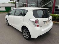 Käytetty Toyota Verso Advance 111 HP (81 kW) 2015 Valkoinen Tila-auto
