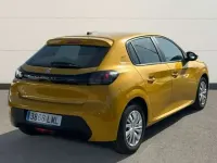 Usado Peugeot 208 Active 75 CV (55 kW) 2021 Amarillo Utilitario