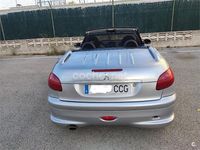 Usado Peugeot 206 138 CV (101 kW) 2002 Gris / plata Descapotable