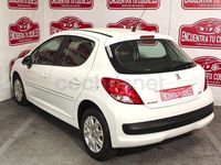 Usado Peugeot 207 Active 75 CV (55 kW) 2011 Blanco Berlina