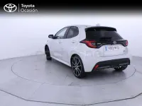 Usado Toyota Yaris Hybrid Sport 116 CV (85 kW) 2024 Gris / plata Berlina
