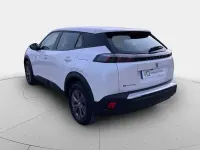 Usado Peugeot e-2008 Active 100 kW (136 CV) 2023 Plateado SUV