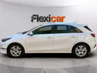 Usado Kia Ceed 101 CV (74 kW) 2022 Blanco Utilitario