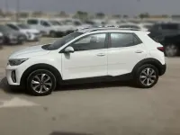 Usado Kia Stonic 101 CV (74 kW) 2022 Blanco SUV