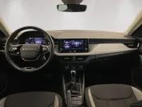 Usado Skoda Kamiq Selection 115 CV (84 kW) 2025 Gris plata SUV