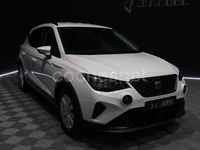 Usado Seat Arona Reference 95 CV (69 kW) 2023 Blanco SUV