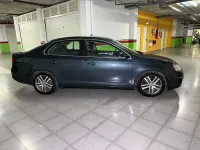 Usado VW Jetta Advance 105 CV (77 kW) 2008 Gris Berlina