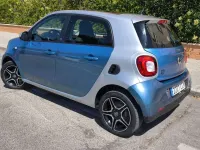 Usado Smart ForFour Electric Drive Prime 60 kW (82 CV) 2021 Azul Utilitario