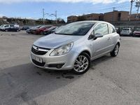 Usado Opel Corsa Enjoy 90 CV (66 kW) 2007 Plateado Utilitario