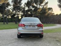Begagnad VW Jetta Advance 105 HK (77 kW) 2013 Beige Sedan
