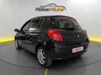 Usado Renault Clio II Authentique 85 CV (62 kW) 2007 Negro Berlina