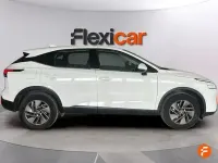 Usado Nissan Qashqai Acenta 140 CV (102 kW) 2022 Blanco SUV