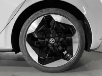 Begagnad VW ID.3 Pro 150 kW (204 HK) 2025 Vit Halvkombi