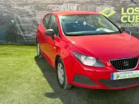 Usado Seat Ibiza 60 CV (44 kW) 2011 Rojo Utilitario