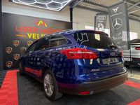 Usado Ford Focus Trend 120 CV (88 kW) 2017 Azul Familiar