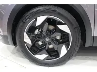Nuevo Renault Captur Techno 90 CV (66 kW) 2026 Gris / plata SUV