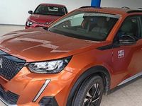 Usado Peugeot 2008 Allure 131 CV (96 kW) 2023 Orange fusion cmetalzadoe SUV