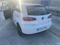 Usado Seat Ibiza 100 CV (73 kW) 2004 Blanco Utilitario