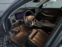 Usado BMW 320e Comfort Edition 204 CV (150 kW) 2023 Gris / plata Familiar