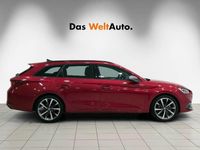 Usado Seat Leon FR 150 CV (110 kW) 2025 Rojo Familiar