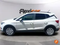 Usado Seat Arona Style Plus 110 CV (80 kW) 2021 Blanco SUV