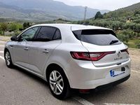 Usado Renault Mégane IV Bose Edition 116 HP (85 kW) 2018 Cinzento Citadino