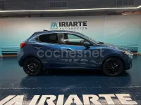 Usado Mazda 2 90 CV (66 kW) 2019 Azul Berlina