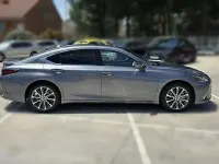 Usado Lexus ES300 Business Edition 178 CV (130 kW) 2020 Gris Berlina
