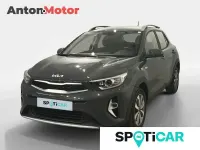 Usado Kia Stonic 84 CV (61 kW) 2023 Gris SUV