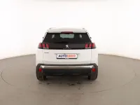 Usado Peugeot 3008 Allure 120 CV (88 kW) 2017 Blanco SUV