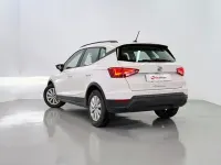 Usado Seat Arona Style 110 CV (80 kW) 2023 Blanco SUV