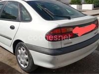 Begagnad Renault Laguna 110 HK (80 kW) 1999 Vit Sedan