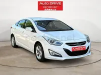 Usado Hyundai i40 115 CV (84 kW) 2013 Blanco Familiar
