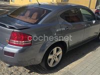 Usado Dodge Avenger SXT 140 CV (102 kW) 2008 Gris / plata Berlina