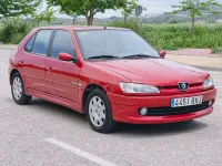 Usado Peugeot 306 71 CV (52 kW) 2001 Granate Berlina