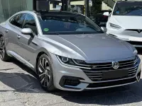 Usado VW Arteon R-line 190 CV (139 kW) 2020 Gris / plata Berlina