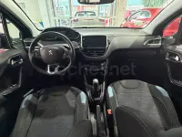Usado Peugeot 208 Allure 82 CV (60 kW) 2014 Azul Utilitario