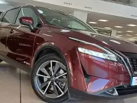 Usado Nissan Qashqai Tekna 190 CV (139 kW) 2023 Burgundy (metalizada) SUV