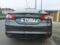 Usado Ford Mondeo 150 CV (110 kW) 2015 Gris Berlina