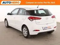 Usado Hyundai i20 84 CV (61 kW) 2016 Blanco Utilitario