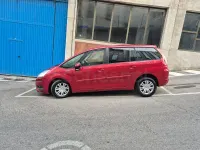 Usado Citroën Grand C4 Picasso 112 CV (82 kW) 2012 Granate Monovolumen