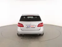 Usado Mercedes B200 Urban 135 CV (99 kW) 2019 Gris Monovolumen