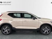Usado Volvo XC40 Plus 163 CV (119 kW) 2025 Gris / plata SUV