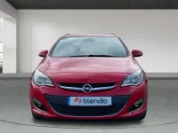 Usado Opel Astra Excellence 136 CV (100 kW) 2015 Rojo