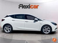 Begagnad Opel Astra Dynamic 125 HK (91 kW) 2018 Vit Sedan