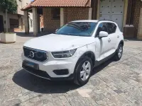 Usado Volvo XC40 Momentum 150 CV (110 kW) 2020 Blanco SUV