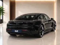 Usado Porsche Taycan 300 kW (408 CV) 2021 Negro Coupe