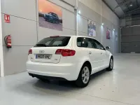 Usado Audi A3 Sportback Ambition 105 CV (77 kW) 2011 Blanco Utilitario