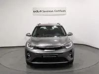 Usado Kia Stonic 100 CV (73 kW) 2025 Gris / plata SUV